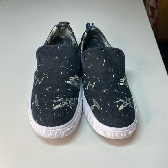 Star Wars x TOMS Travel Lite Black Slip-Ons Shoes - Picture 2 of 8